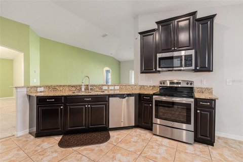 House in Ruskin, Florida 4 bedrooms, 177.26 sq.m. № 1912640 - photo 16