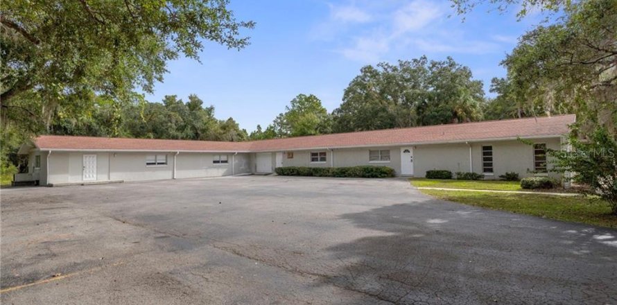 Commercial property in Inglis, Florida 707.36 sq.m. № 2212616