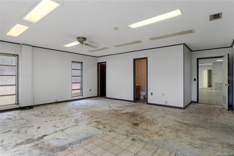 Commercial property in Inglis, Florida 707.36 sq.m. № 2212616 - photo 19