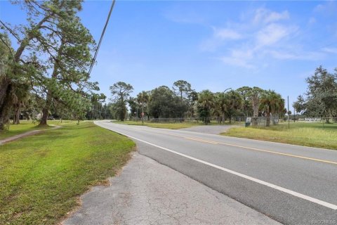 Commercial property in Inglis, Florida 707.36 sq.m. № 2212616 - photo 16
