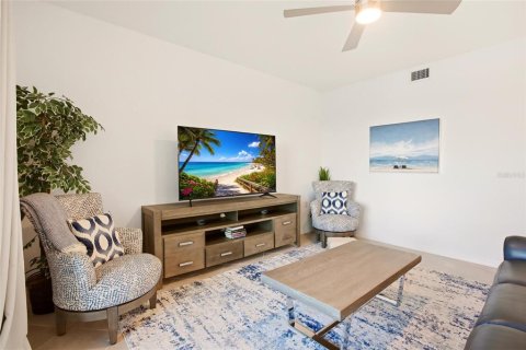 Condo in Punta Gorda, Florida, 2 bedrooms № 2093215 - photo 14