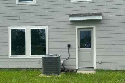Townhouse in Davenport, Florida 3 bedrooms, 128.02 sq.m. № 2273072 - photo 4