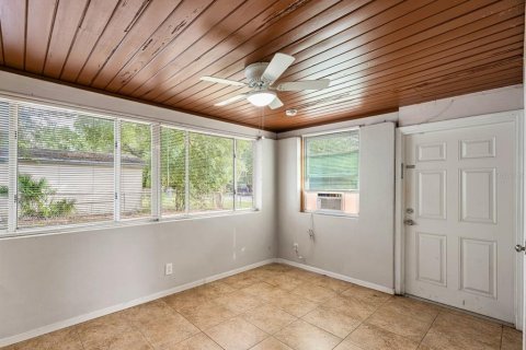 Villa ou maison à louer à Tampa, Floride: 3 chambres, 104.98 m2 № 2396025 - photo 10