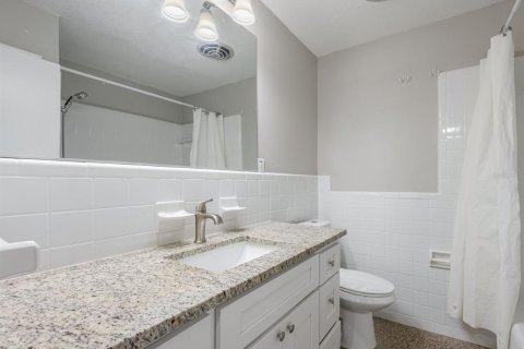Villa ou maison à louer à Tampa, Floride: 3 chambres, 104.98 m2 № 2396025 - photo 17