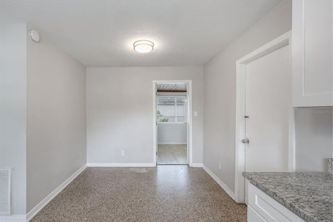 Villa ou maison à louer à Tampa, Floride: 3 chambres, 104.98 m2 № 2396025 - photo 9