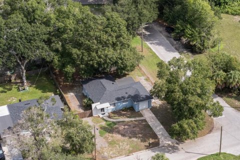 Villa ou maison à louer à Tampa, Floride: 3 chambres, 104.98 m2 № 2396025 - photo 25