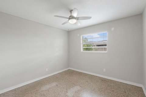 Villa ou maison à louer à Tampa, Floride: 3 chambres, 104.98 m2 № 2396025 - photo 13