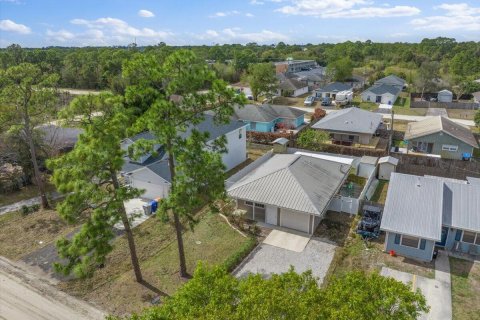 House in Vero Beach, Florida 3 bedrooms, 111.48 sq.m. № 2181844 - photo 4