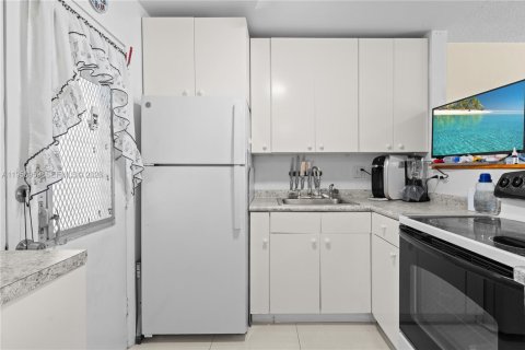 Copropriété à vendre à Aventura, Floride: 1 chambre № 2007077 - photo 4