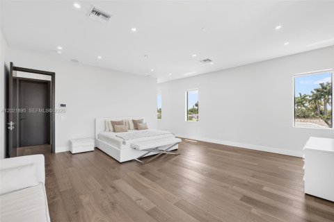 Villa ou maison à vendre à Pompano Beach, Floride: 4 chambres, 372.17 m2 № 2173211 - photo 27