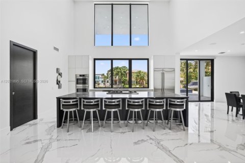 Villa ou maison à vendre à Pompano Beach, Floride: 4 chambres, 372.17 m2 № 2173211 - photo 12