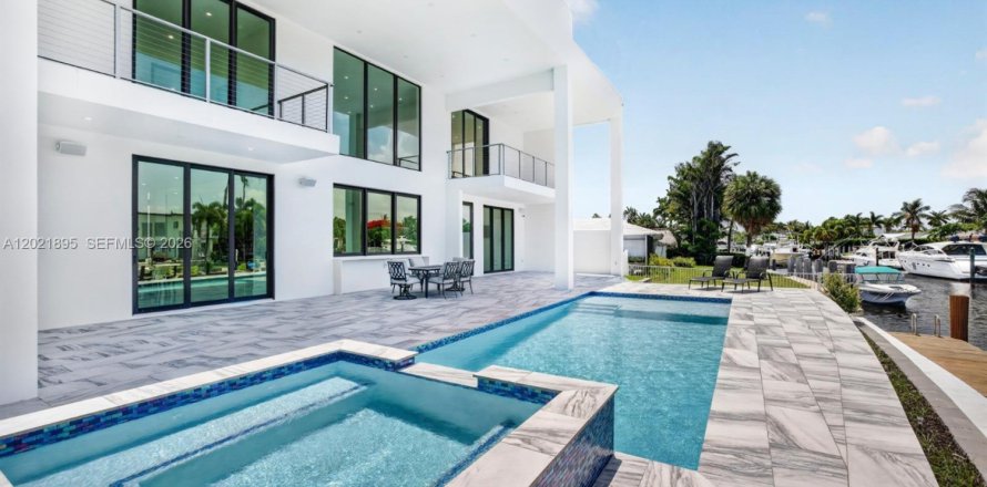 Villa ou maison à Pompano Beach, Floride 4 chambres, 372.17 m2 № 2173211