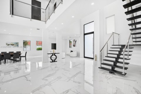 Villa ou maison à vendre à Pompano Beach, Floride: 4 chambres, 372.17 m2 № 2173211 - photo 6