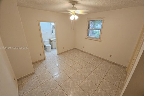 Casa en alquiler en Hollywood, Florida, 2 dormitorios, 79.71 m2 № 2009961 - foto 12