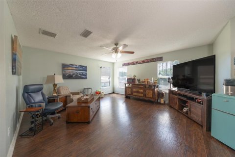 Villa ou maison à vendre à Palm Coast, Floride: 4 chambres, 267.84 m2 № 2339593 - photo 11