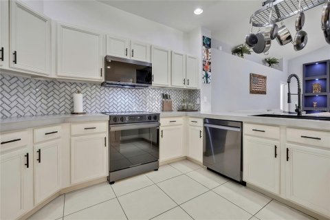 House in Odessa, Florida 4 bedrooms, 256.87 sq.m. № 2092029 - photo 10