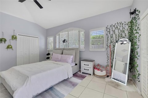 House in Odessa, Florida 4 bedrooms, 256.87 sq.m. № 2092029 - photo 24