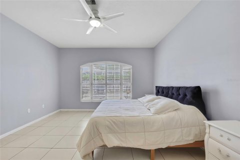 House in Odessa, Florida 4 bedrooms, 256.87 sq.m. № 2092029 - photo 18