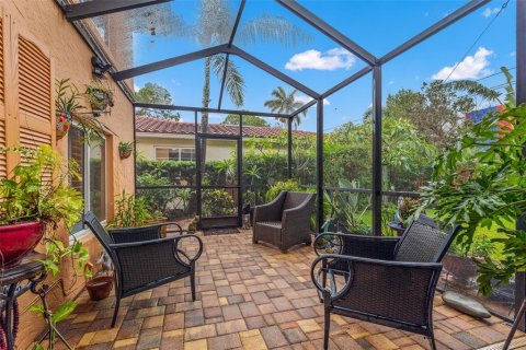 House in Saint Petersburg, Florida 3 bedrooms, 134.99 sq.m. № 1795691 - photo 17