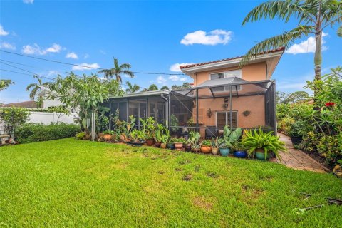 House in Saint Petersburg, Florida 3 bedrooms, 134.99 sq.m. № 1795691 - photo 3