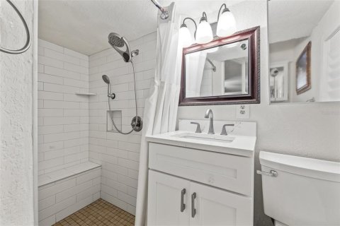 House in Saint Petersburg, Florida 3 bedrooms, 134.99 sq.m. № 1795691 - photo 23