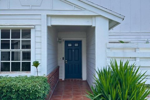 Villa ou maison à louer à Miami, Floride: 2 chambres, 90.95 m2 № 1996835 - photo 3