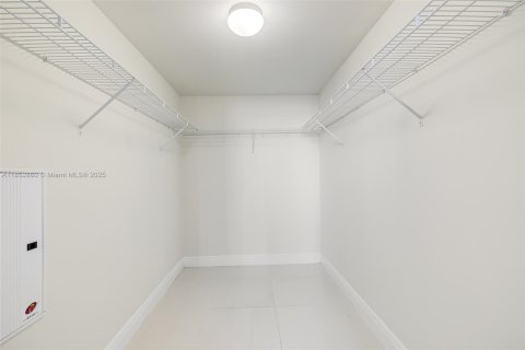 Copropriété à vendre à Miami, Floride: 3 chambres, 146.6 m2 № 1977056 - photo 27