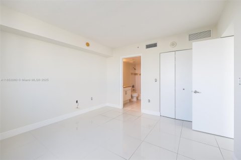 Copropriété à vendre à Miami, Floride: 3 chambres, 146.6 m2 № 1977056 - photo 25