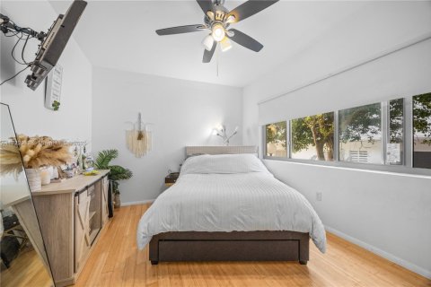 Condominio en venta en Miami Beach, Florida, 1 dormitorio, 42.18 m2 № 1937960 - foto 5