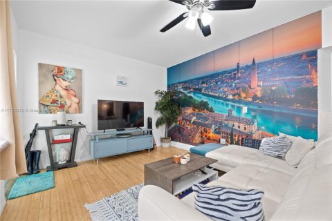 Copropriété à vendre à Miami Beach, Floride: 1 chambre, 42.18 m2 № 1937960 - photo 10