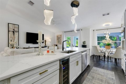 Casa en venta en Sarasota, Florida, 3 dormitorios, 146.6 m2 № 1850303 - foto 14