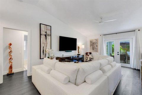 Casa en venta en Sarasota, Florida, 3 dormitorios, 146.6 m2 № 1850303 - foto 8