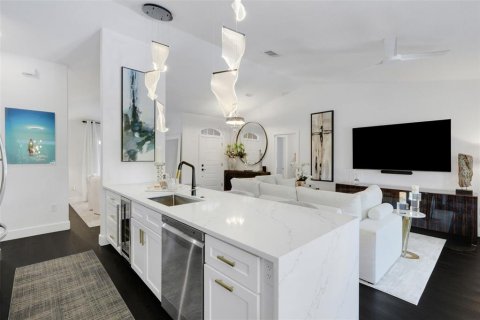 Casa en venta en Sarasota, Florida, 3 dormitorios, 146.6 m2 № 1850303 - foto 13
