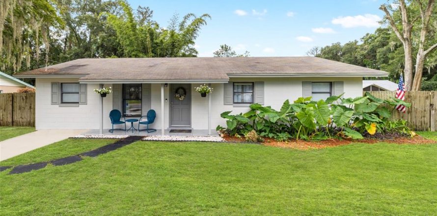 Casa en Ocala, Florida 4 dormitorios, 115.2 m2 № 1785924