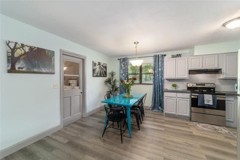 Casa en alquiler en Ocala, Florida, 4 dormitorios, 115.2 m2 № 1785924 - foto 5