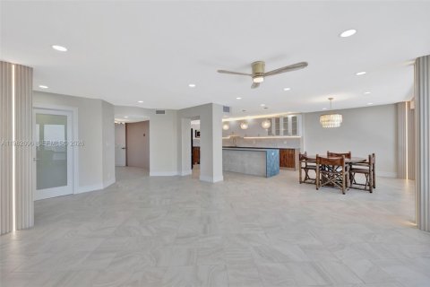 Copropriété à vendre à Fort Lauderdale, Floride: 3 chambres, 230.4 m2 № 2025566 - photo 24