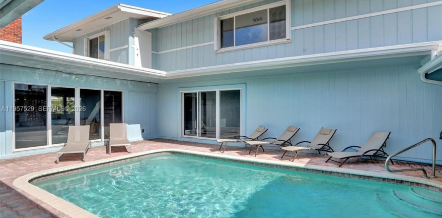 Дом в Помпано-Бич, Флорида 6 спален, 269.32м2 № 2011477