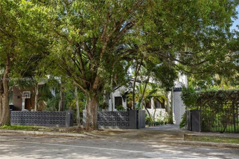 Купить виллу или дом в Майами, Флорида 4 спальни, 213.68м2, № 1988955 - фото 4