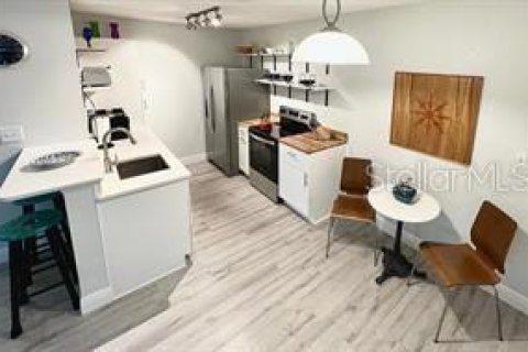 Copropriété à vendre à Saint Petersburg, Floride: 1 chambre, 67.73 m2 № 2369072 - photo 5