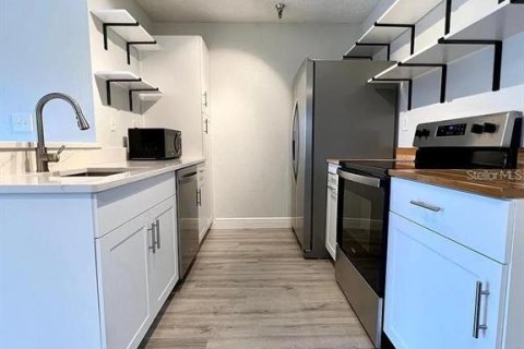 Copropriété à vendre à Saint Petersburg, Floride: 1 chambre, 67.73 m2 № 2369072 - photo 14