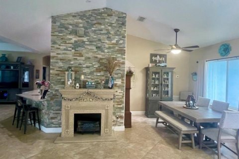 House in Port St. Lucie, Florida 4 bedrooms, 195.19 sq.m. № 2084178 - photo 17