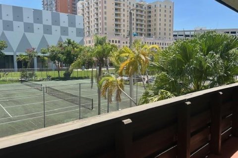 Condominio en alquiler en Miami, Florida, 1 dormitorio, 74.97 m2 № 1896426 - foto 8