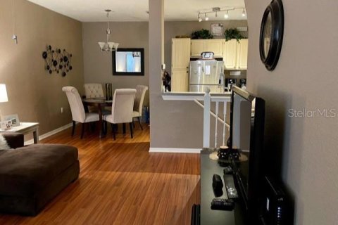 Condominio en alquiler en Maitland, Florida, 1 dormitorio, 83.24 m2 № 2167541 - foto 3
