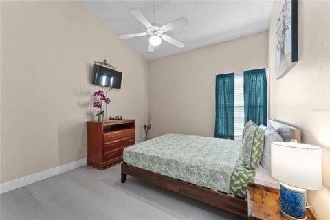 House in Clermont, Florida 4 bedrooms, 180.42 sq.m. № 1866242 - photo 18