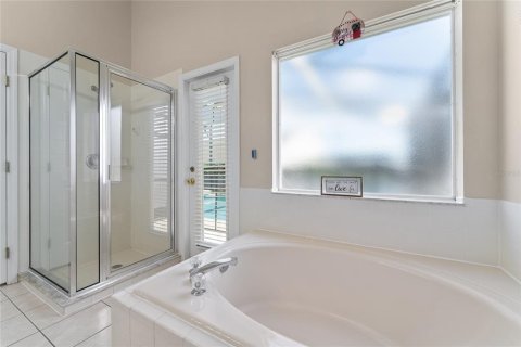House in Clermont, Florida 4 bedrooms, 180.42 sq.m. № 1866242 - photo 13