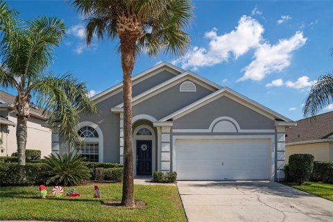 House in Clermont, Florida 4 bedrooms, 180.42 sq.m. № 1866242 - photo 1