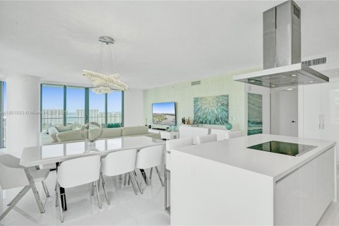 Copropriété à louer à Sunny Isles Beach, Floride: 3 chambres, 175.77 m2 № 1727449 - photo 22