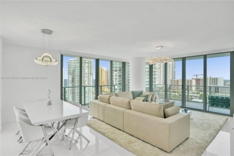 Copropriété à louer à Sunny Isles Beach, Floride: 3 chambres, 175.77 m2 № 1727449 - photo 12