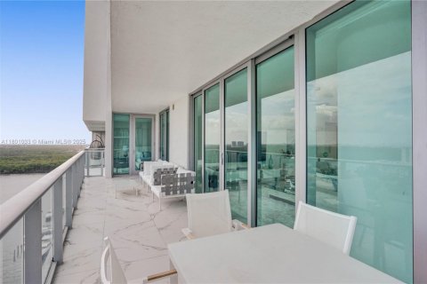 Copropriété à louer à Sunny Isles Beach, Floride: 3 chambres, 175.77 m2 № 1727449 - photo 14