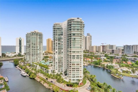 Copropriété à louer à Sunny Isles Beach, Floride: 3 chambres, 175.77 m2 № 1727449 - photo 20